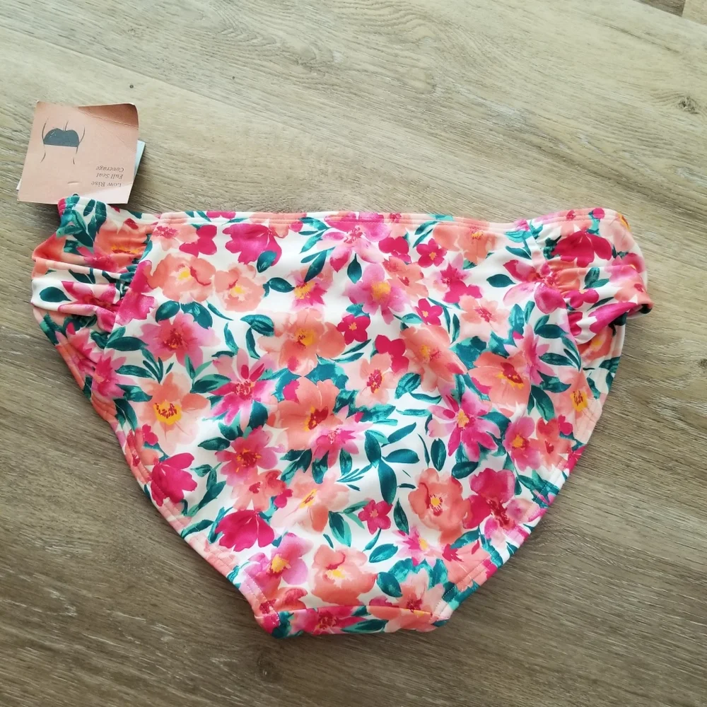 NWT Shade & Shore Floral Print Low Rise Medium Coverage Bikini Bottom Size Small
